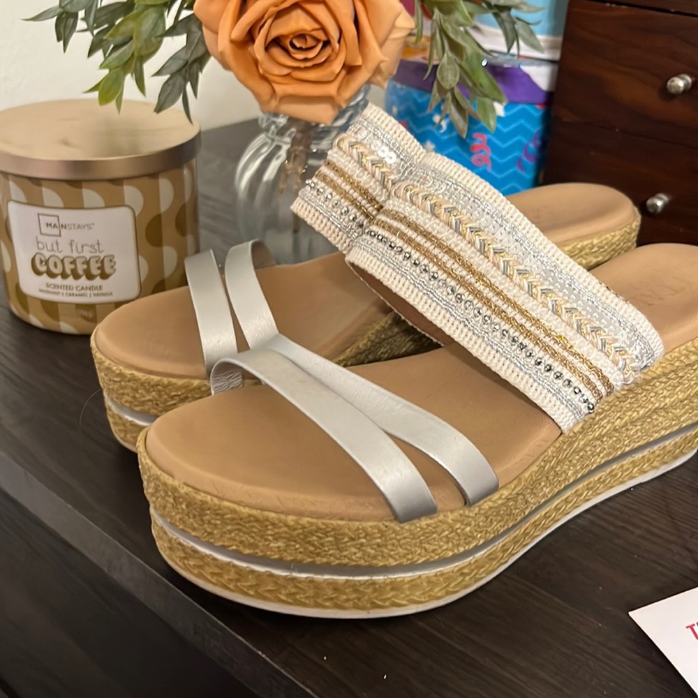 Chunky Sandal wedges, on brand, size 7